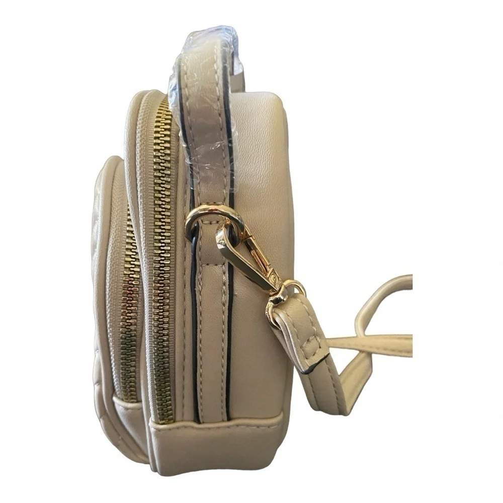 NWT-DELUXITY-BEAUTIFUL DMALL CROSSBODY BAG-VEGAN